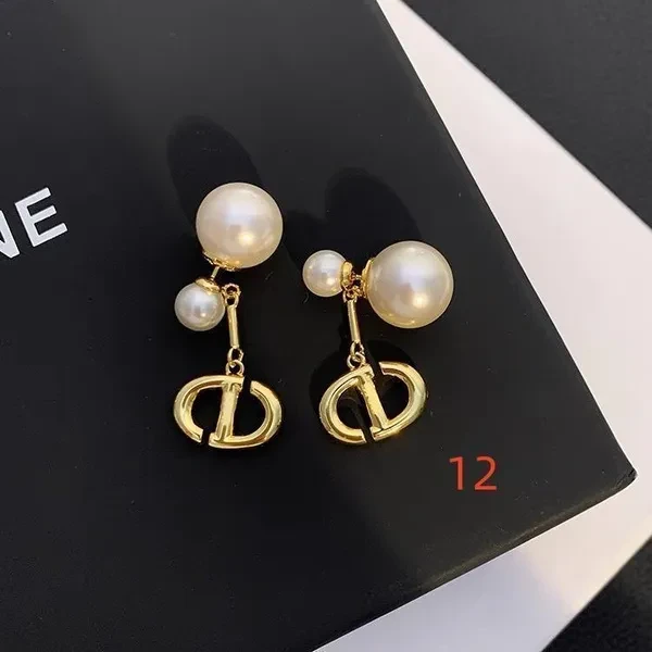 Shiny Metal Jewelry – Sparkling Jewelry for Special Occasions